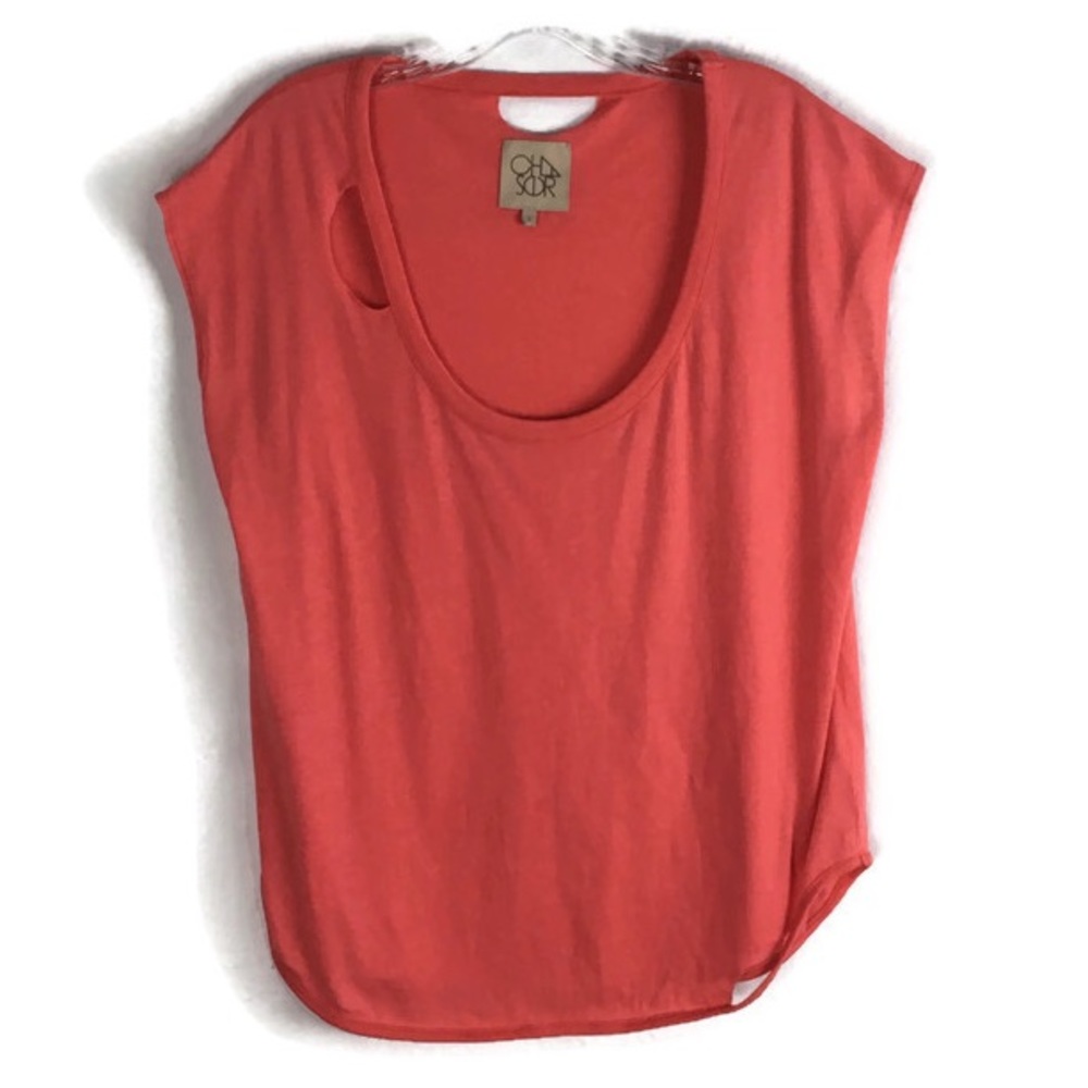 Chaser Deconstructed Shirttail Scoop Neck Pullover Tee in Coral
